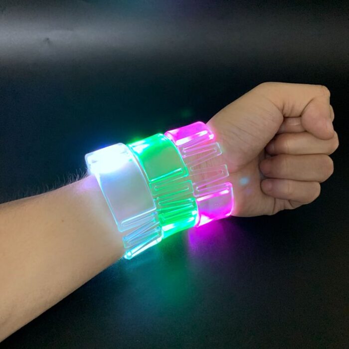 W remote control bracelet - Image 3
