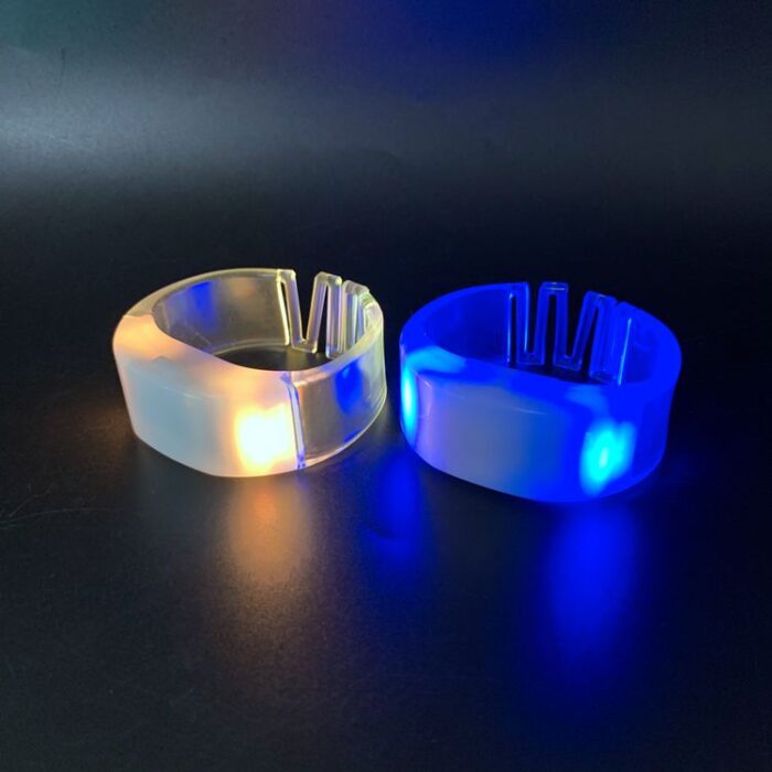 W remote control bracelet - Image 4